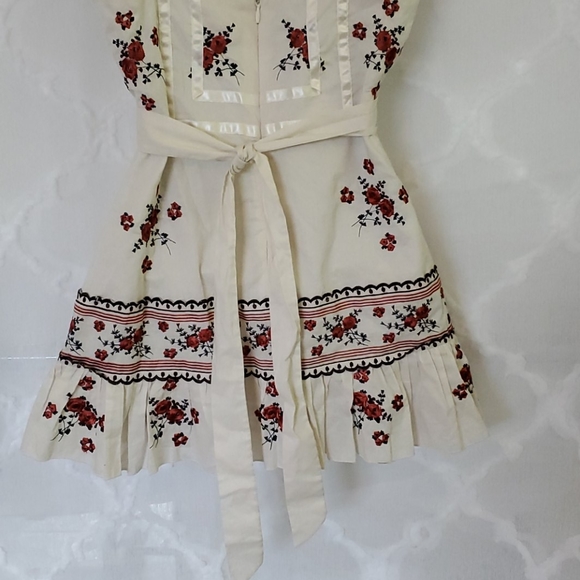 Top - Picture 7 of 16